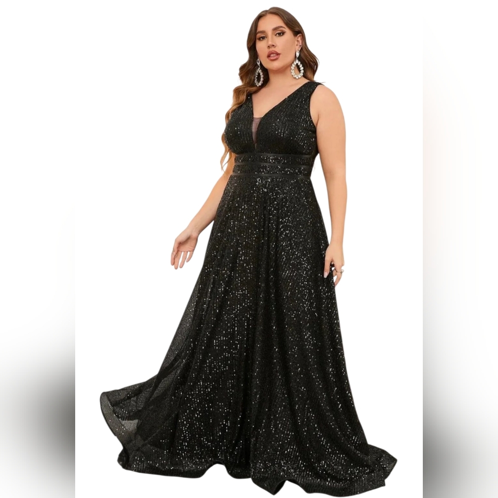 Faeriesty Nwot Black Sequin Plunge Mesh Neckline Sleeveless Prom/Evening Gown